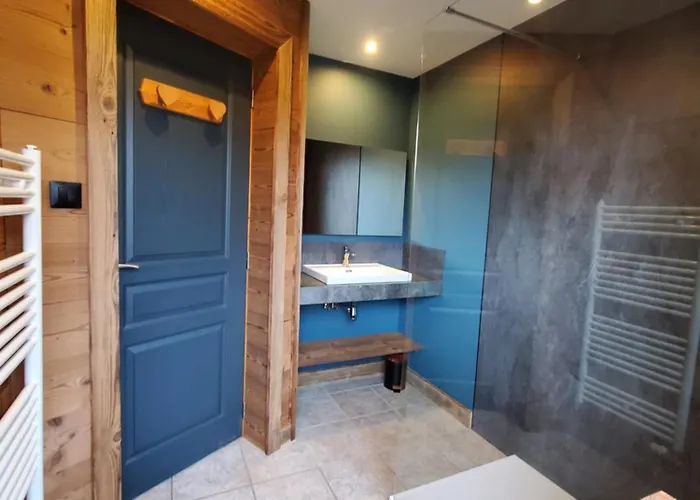 De La Rougeterre 샬레 르메니